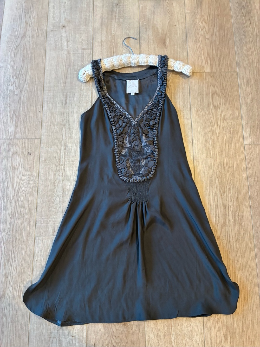 Sailana Anthropologie Embroidered V-Neck Sleeveless silk Dress grey 20s vibe